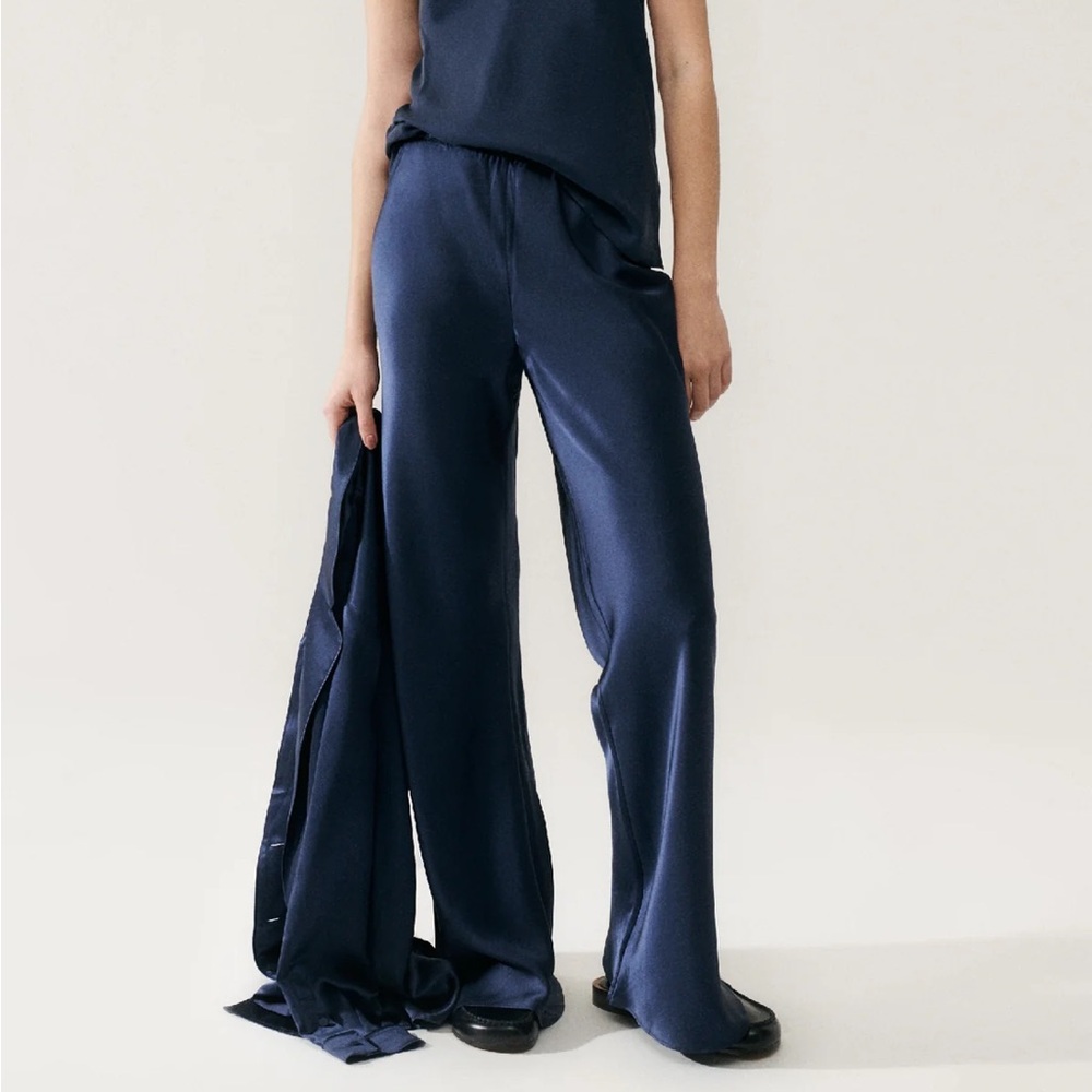 SOLD - Navy Blue 100% Silk Silk Laundry Flowy Trousers Pants with elastic waist…